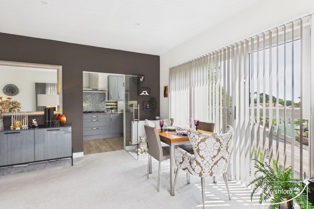 8 Oldway Oaks, Paignton photo 4