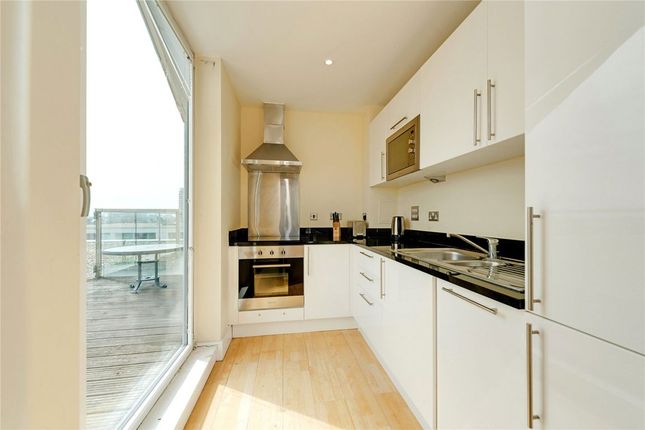 Flat 814, Denison House, London photo 3