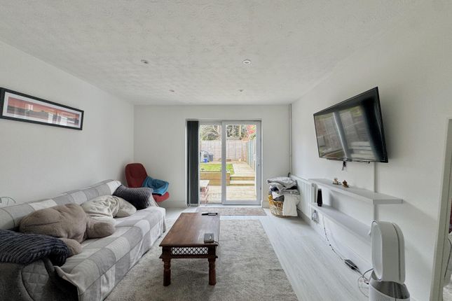1, Springfield Road, Luton photo 3