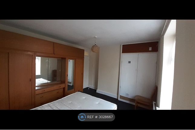 Brock Road, London photo 2
