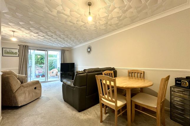 6, Rosefields, Blandford Forum photo 4