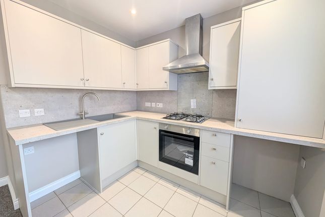 Flat 2, Compass Court, West Avenue, Burton Latimer photo 5