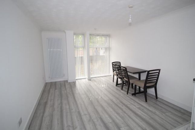 Waddington Road, London photo 4