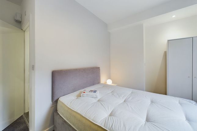 Room 3, 15 Mitchell Street, Hartlepool photo 3