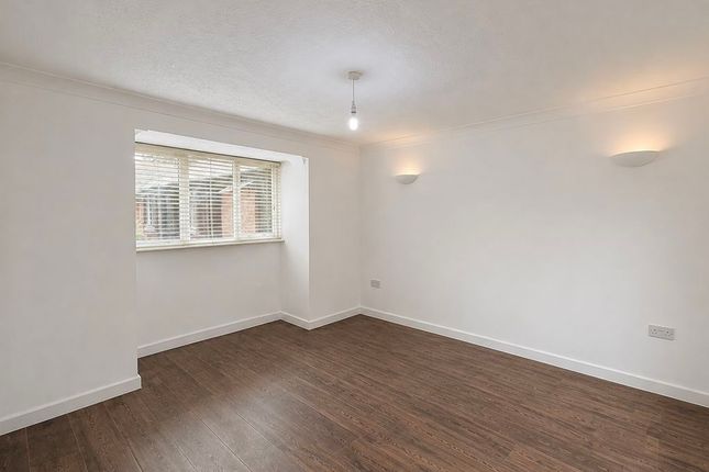 5 Priory Court, Campbell Road, Bognor Regis photo 3