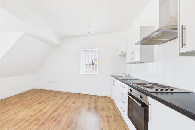 Flat 4, Arrowe House, Arrowe Park Road, Wirral photo 4
