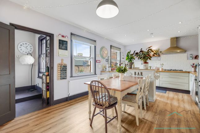 14 Adelaide Square, Bedford photo 4