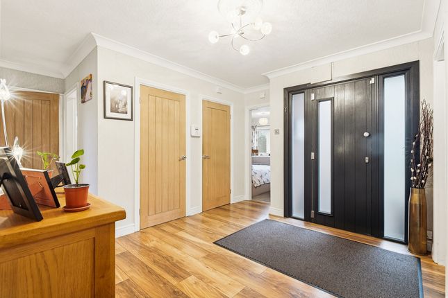43, Elm Drive, Doncaster photo 2