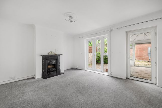 8, Woodlands Road, Surrey photo 2