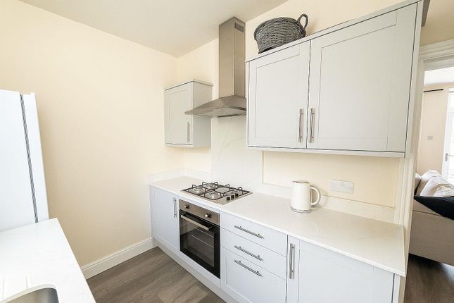 38, Cross Roads, Keighley photo 3