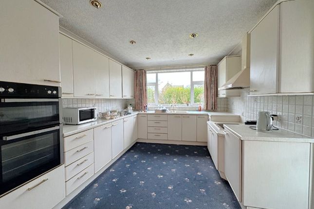 12, Hazelwood Close, Thornton Cleveleys photo 3