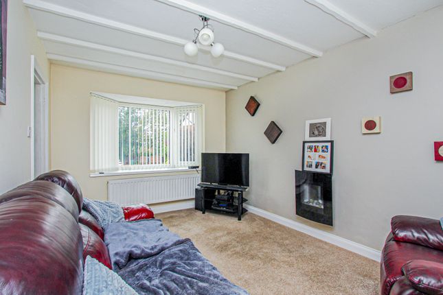 3, Cross Way, Irthlingborough photo 4