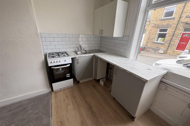 16, Edward Street, Liversedge photo 3