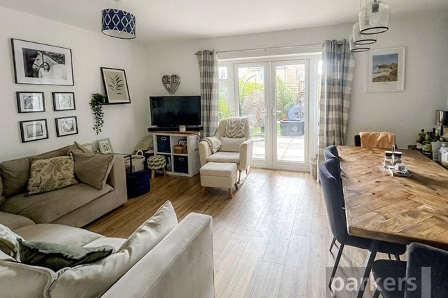 1, Florey Place, Bampton photo 2