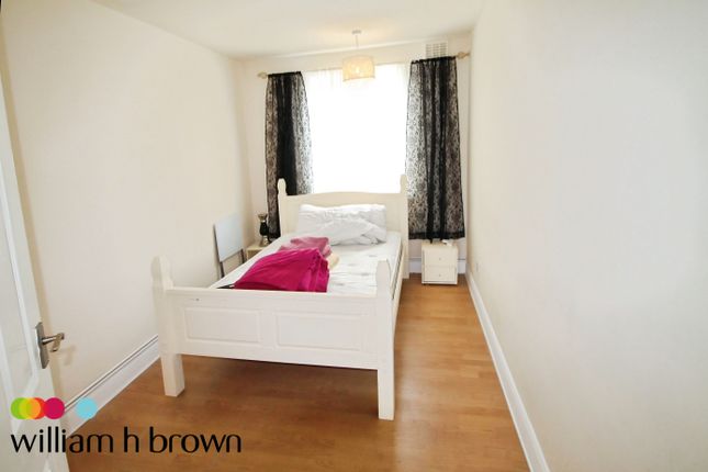 9b, Crammavill Street, Grays photo 4