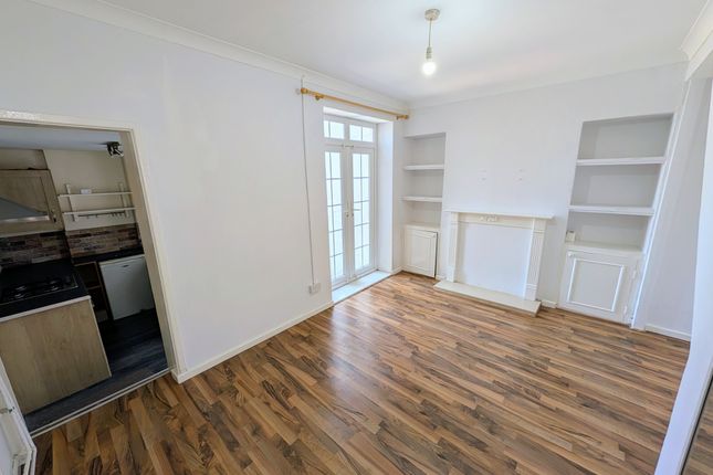 23, Jones Street, Newport photo 3