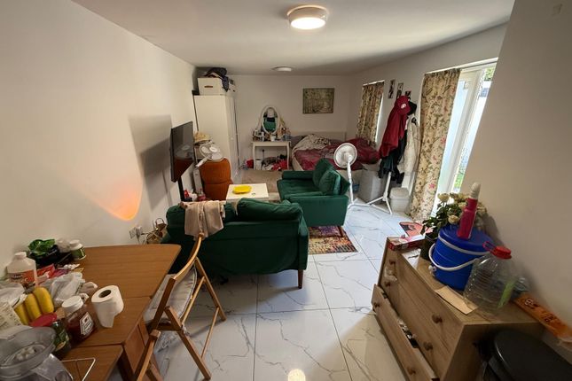 7, St. Aubyns Avenue, HOUNSLOW photo 4
