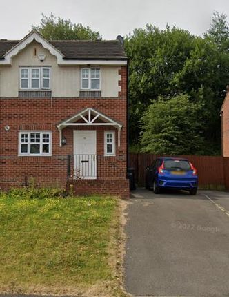 Thumbnail Semi-detached house to rent in Wharfedale Close, Leeds