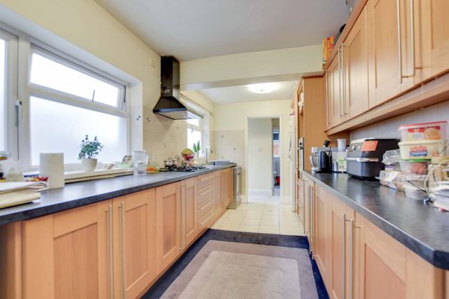 134 St. Saviours Road, Leicester photo 3