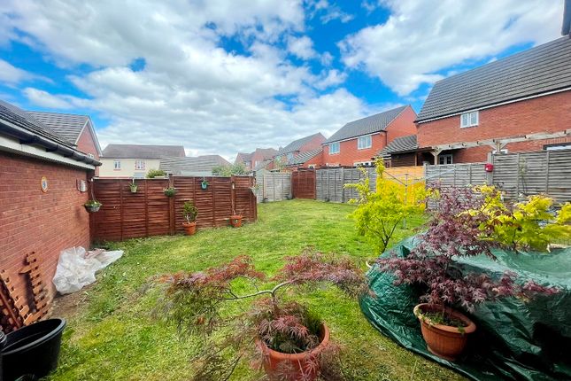 60, Crump Way, Evesham photo 4