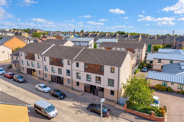 23, Brown Constable Street, Dundee photo 2