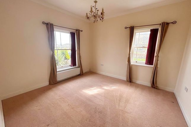 Town house to rent in Bonny Crescent, Ipswich, Suffolk