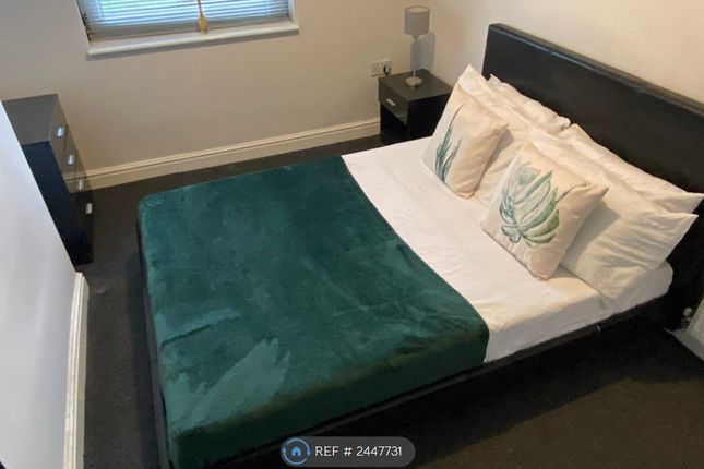 Room 3 - Available