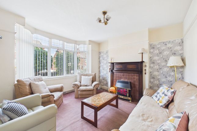 21 Russell Road, Nottingham photo 2