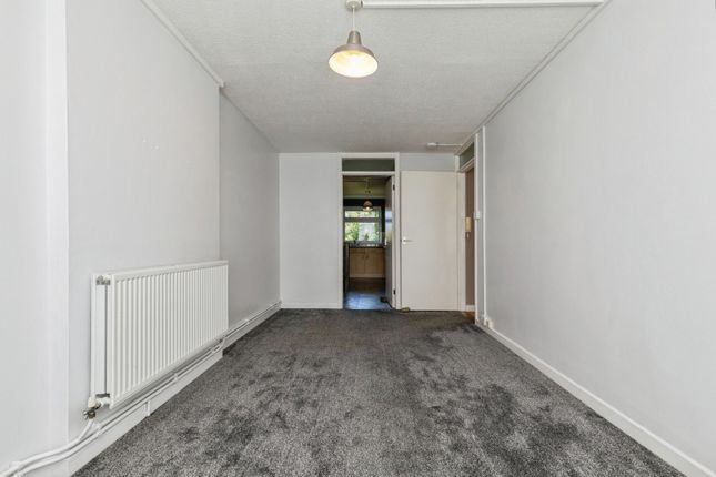 31, Tunstall Close, Somerset photo 2