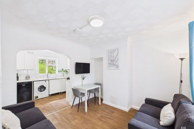 116 The Avenue, Brighton photo 2