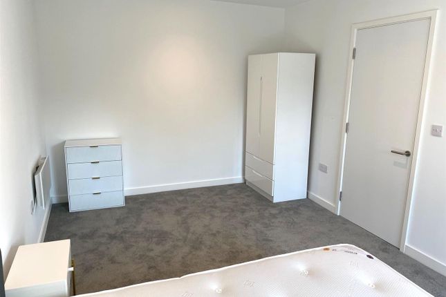 Bed1Pic2.Jpg