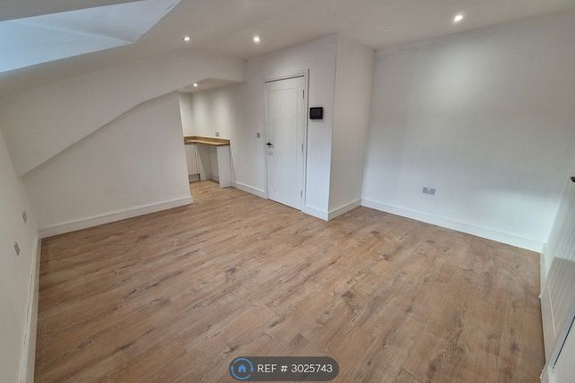 Flat, A Kingsmead Square Regency Way, Northwich photo 3