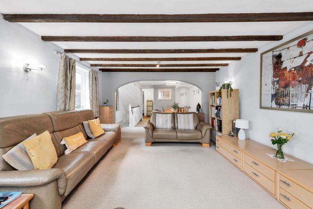 7 London Road, Royston photo 3