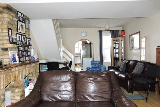 32, Garfield Road, Enfield photo 4