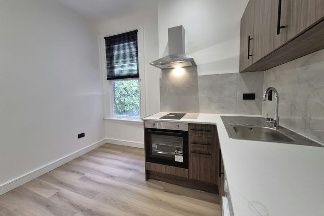 60 Station road, Hendon, London photo 2