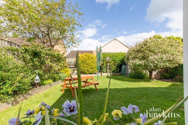 62, Westbury Park, Royal Wootton Bassett photo 3