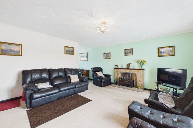 72 Muirhead, Larkhall photo 3