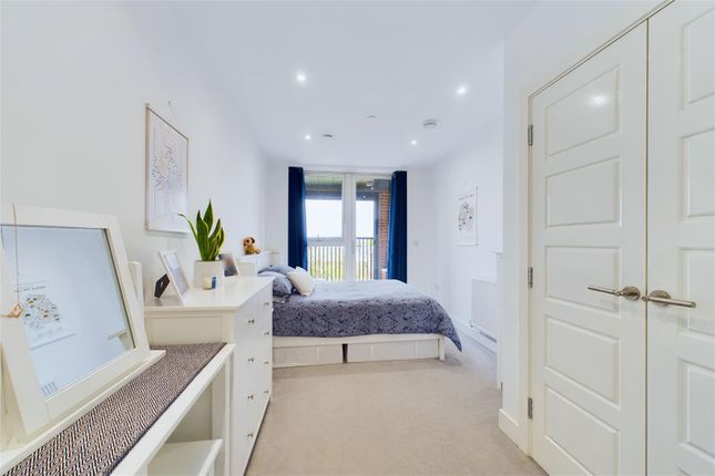 Flat for sale in Albany Apartments, Burlington Road, New Malden