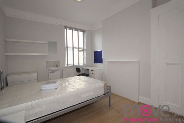 Room to rent in Ambrose Street, Cheltenham