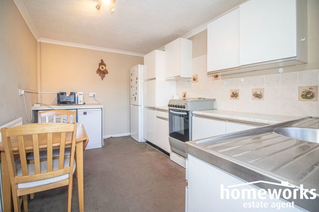 6, Johnson Close, Dereham photo 2