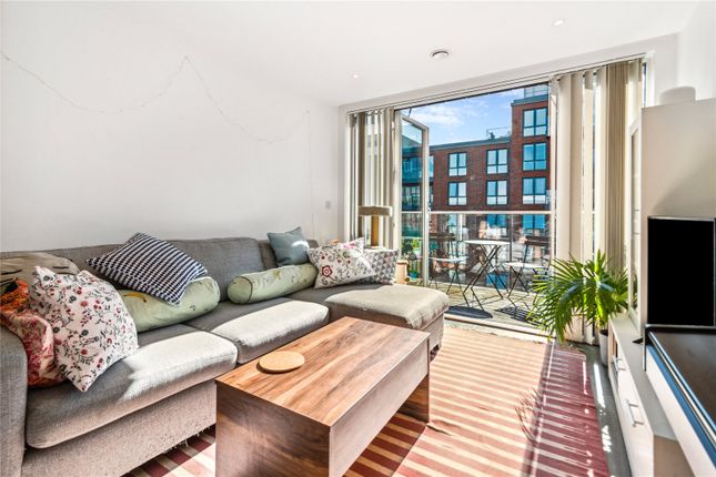 Thumbnail Flat for sale in Gaumont Place, London