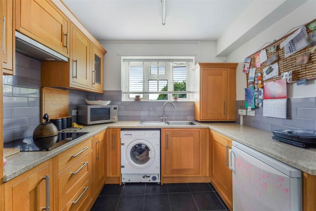 Flat for sale in Radstock Way, Merstham, Redhill