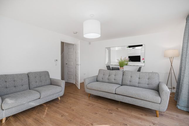 48 Todshaugh Gardens, Kirkliston, City of Edinburgh photo 4