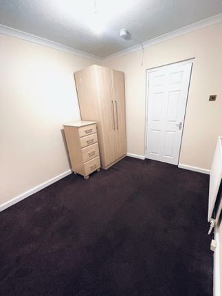 Shared accommodation to rent in Grosvenor Road, Ilford