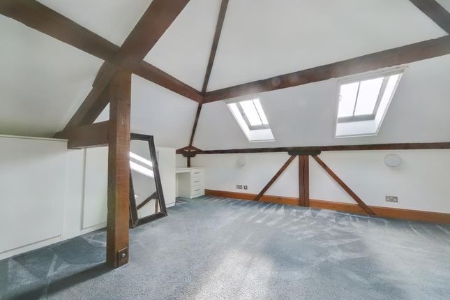 Barn conversion to rent in The Clock Tower, Woodhall Lane, Shenley