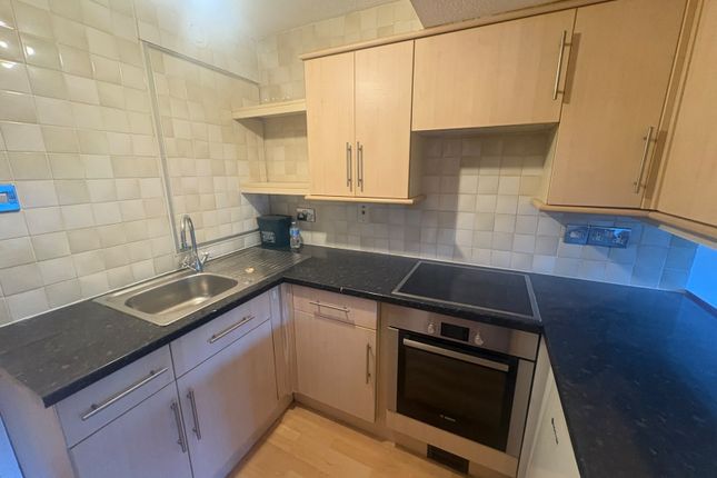 6, Netteswell Tower, HARLOW photo 2