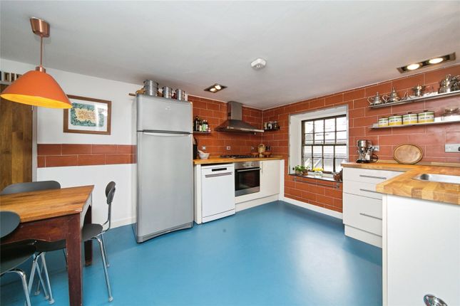 19A,, Bank Place, Gwynedd photo 3