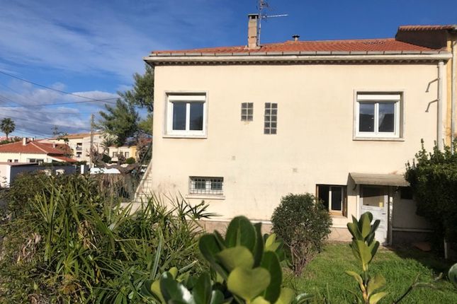 Villa for sale in Cazouls-Les-Beziers, Languedoc-Roussillon, 34370, France