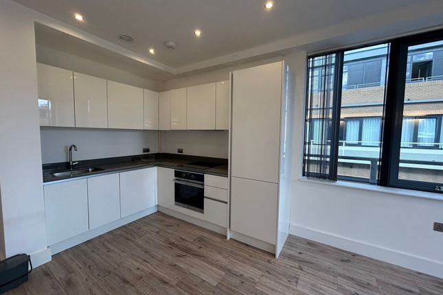 Flat 22, Leat House, Newbury photo 2