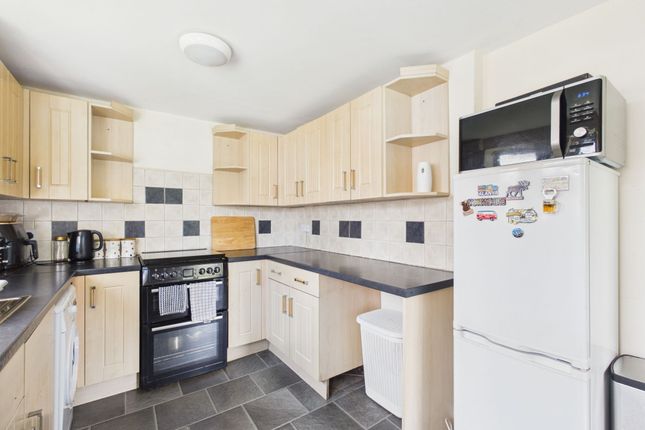 5 Queen Elizabeth Avenue, Barton-Upon-Humber photo 2